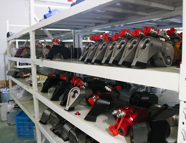 液壓扳手的運行速度是怎么樣確定的？