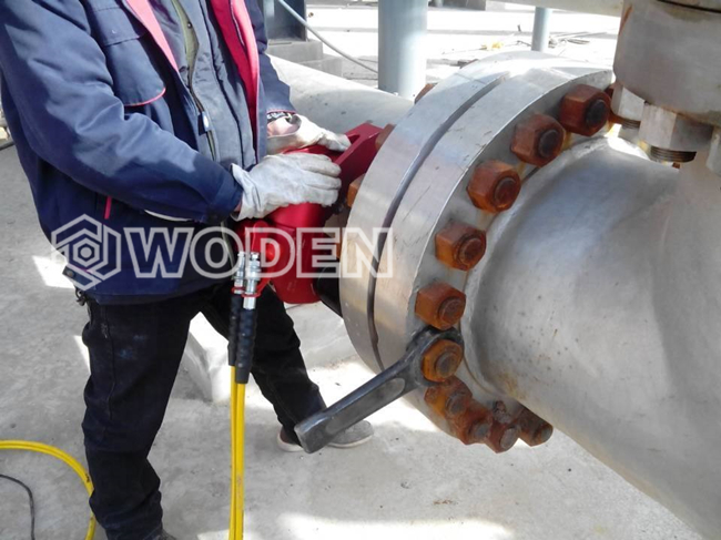 沃頓液壓扳手在河鋼使用情景 沃頓液壓扳手在河鋼使用情景