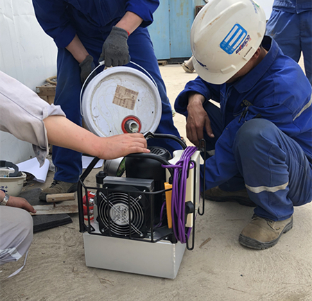 液壓扳手泵站的液壓油更換頻率，出現以下現象就要更換了！