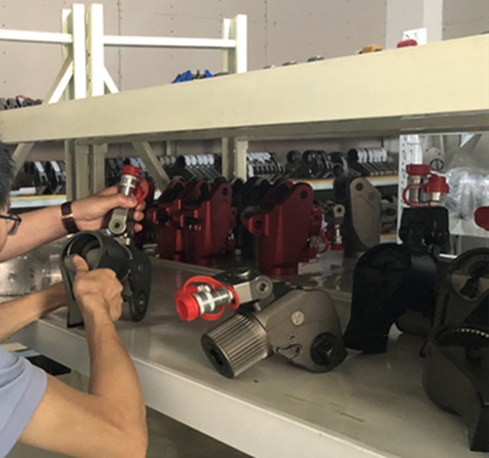 液壓扳手的扭矩校準方法，看看專業技術員怎么說