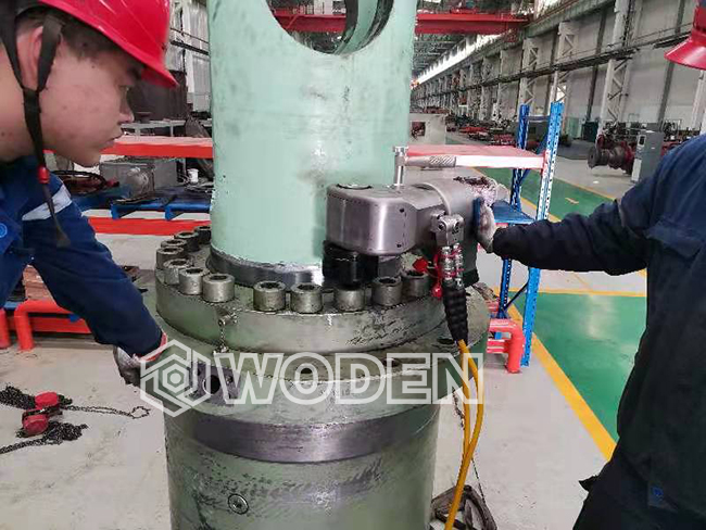 沃頓液壓扳手派遣技術員前往包鋼培訓,取得圓滿成功